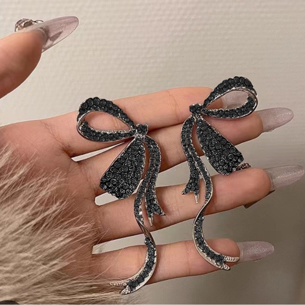 Elegant Black Bow Earrings